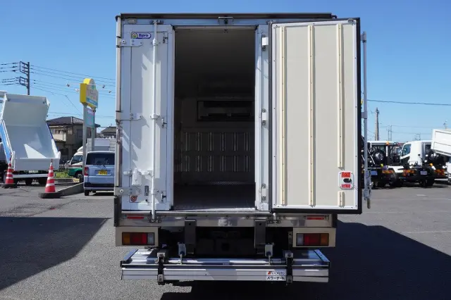 いすゞ エルフ TRG-NPR85AN(2WD)の写真29