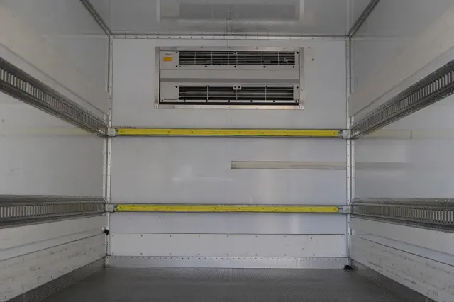 いすゞ フォワード 2PG-FRR90S1(2WD)の写真24