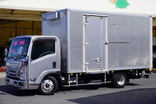 いすゞ エルフ 2RG-NPR88AN(2WD)の写真1