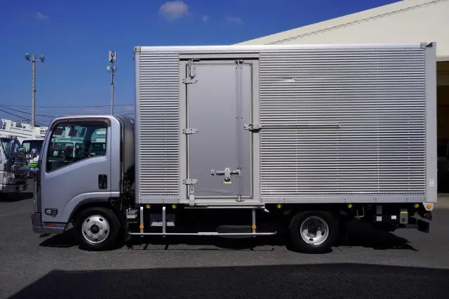 いすゞ エルフ 2RG-NPR88AN(2WD)の写真3