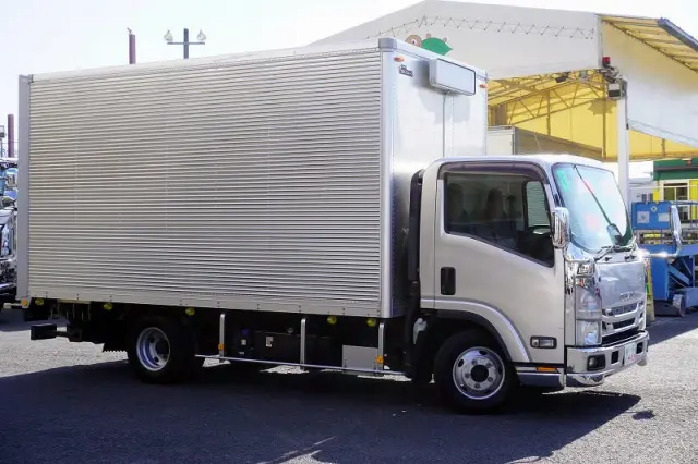 いすゞ エルフ 2RG-NPR88AN(2WD)の写真6