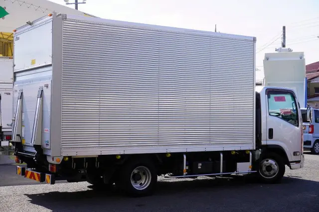 いすゞ エルフ 2RG-NPR88AN(2WD)の写真8