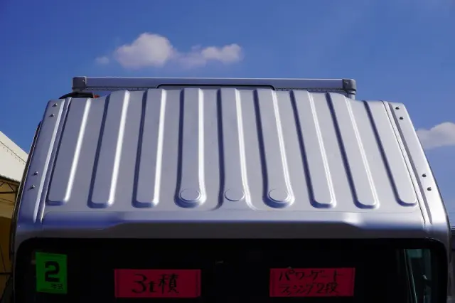いすゞ エルフ 2RG-NPR88AN(2WD)の写真17