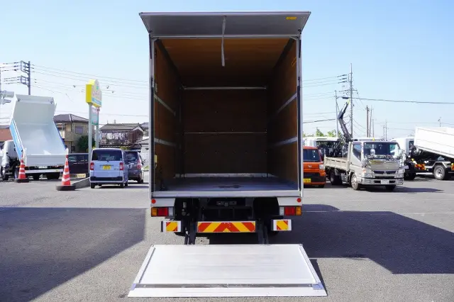 いすゞ エルフ 2RG-NPR88AN(2WD)の写真20