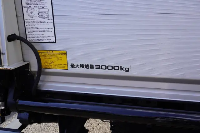 いすゞ エルフ 2RG-NPR88AN(2WD)の写真31