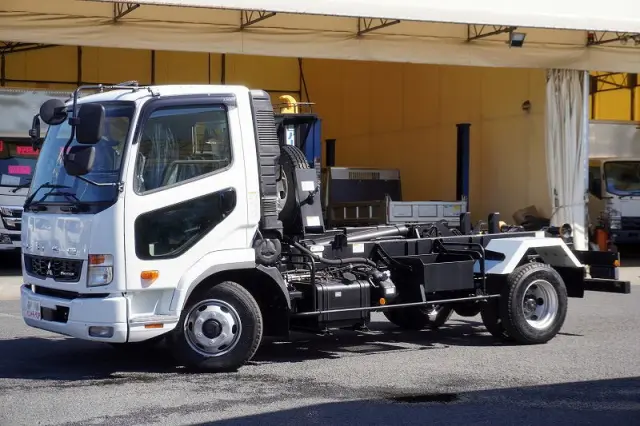 三菱 ファイター 2KG-FK72F(2WD)の写真1
