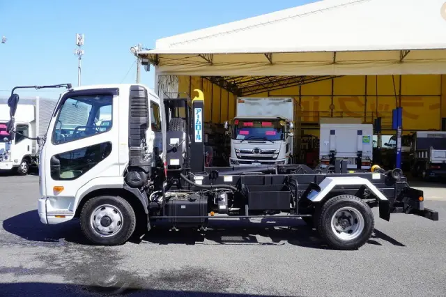 三菱 ファイター 2KG-FK72F(2WD)の写真3
