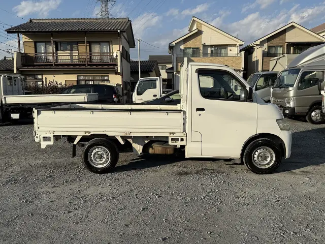 トヨタ ライトエーストラック DBF-S412U(4WD)の写真5