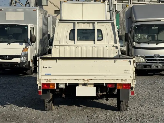 トヨタ ライトエーストラック DBF-S412U(4WD)の写真22