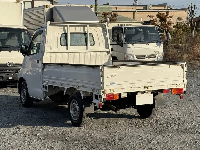 トヨタ ライトエーストラック DBF-S412U(4WD)の写真23