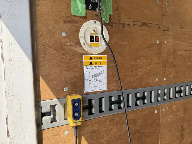 日野 デュトロ 2RG-XZC605M(2WD)の写真15