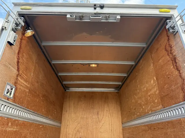 トヨタ ダイナ TKG-XZC605(2WD)の写真9