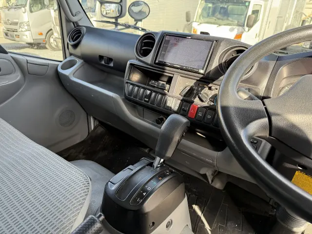 トヨタ ダイナ TKG-XZC605(2WD)の写真40