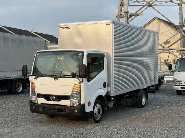 日産 アトラス SKG-TZ3F24(2WD)の写真1