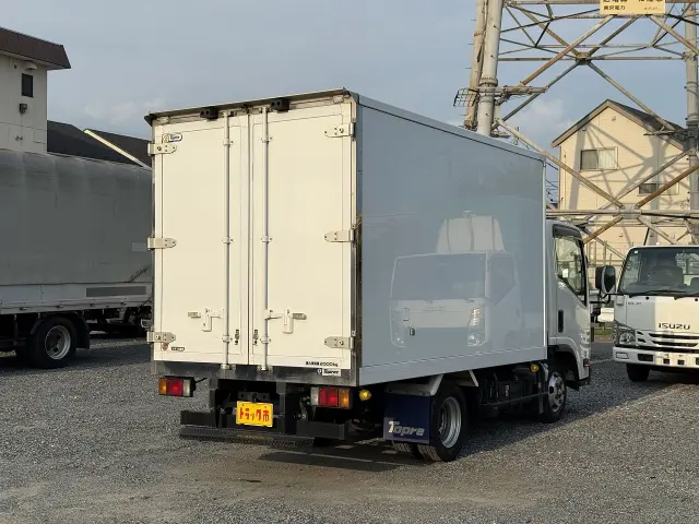 いすゞ エルフ 2RG-NLR88AN(2WD)の写真2