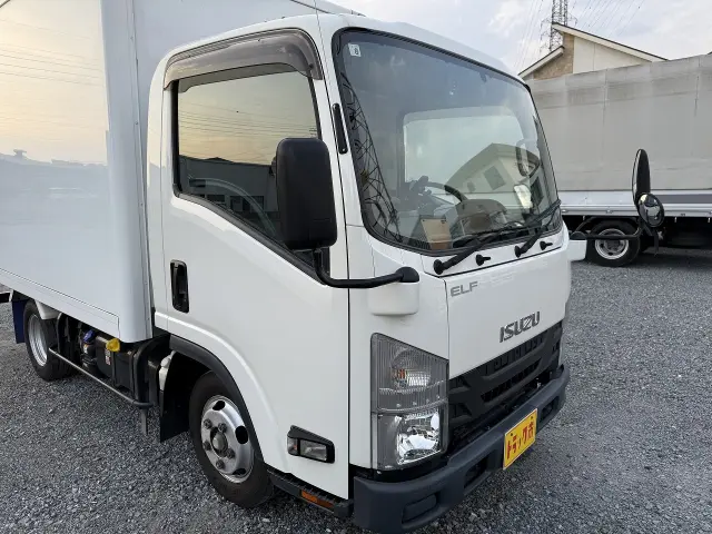 いすゞ エルフ 2RG-NLR88AN(2WD)の写真20