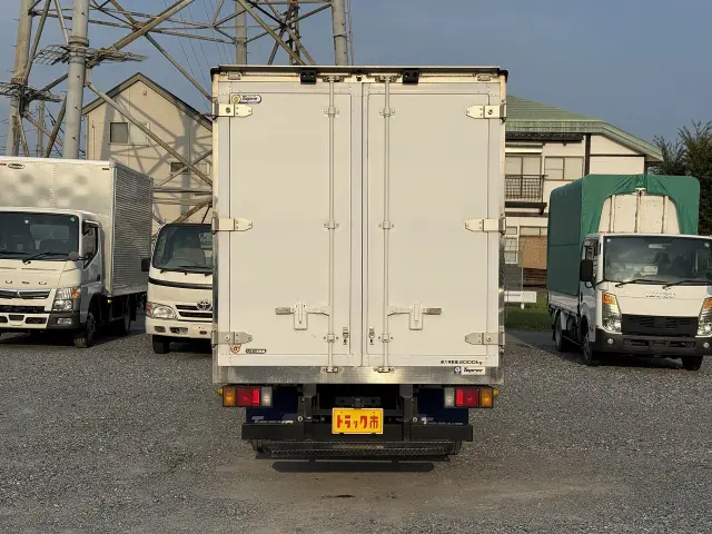 いすゞ エルフ 2RG-NLR88AN(2WD)の写真24