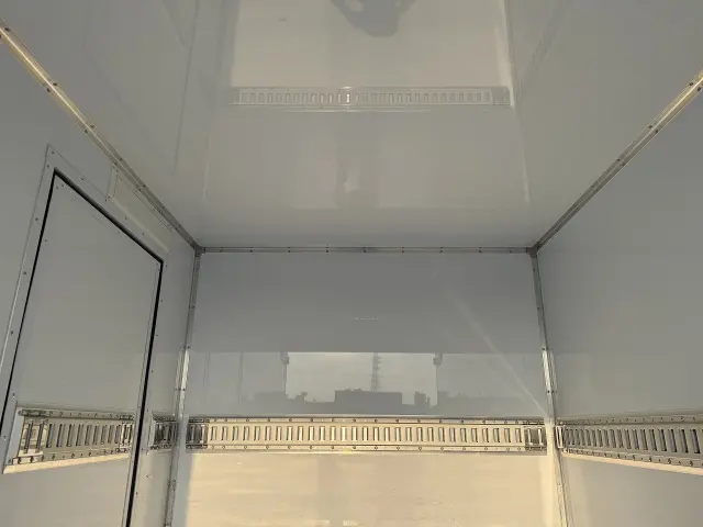 いすゞ エルフ 2RG-NLR88AN(2WD)の写真25