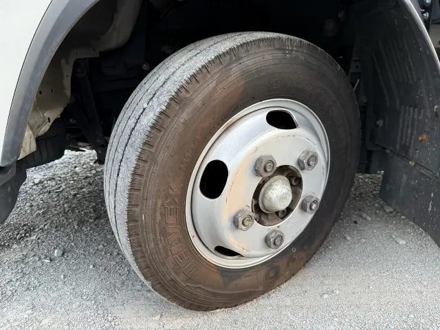 いすゞ エルフ 2RG-NLR88AN(2WD)の写真40