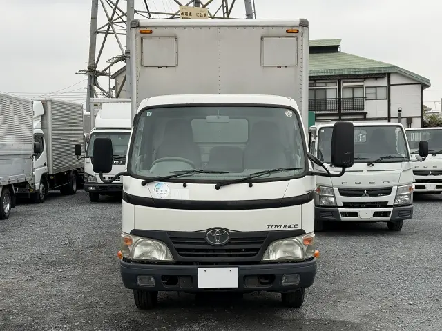 トヨタ トヨエース BDG-XZU308(2WD)の写真2