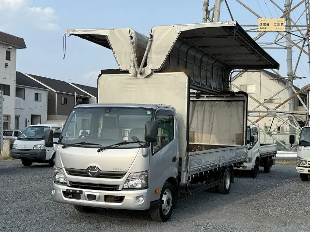 日野 デュトロ TDG-XZU732M(2WD)の写真1