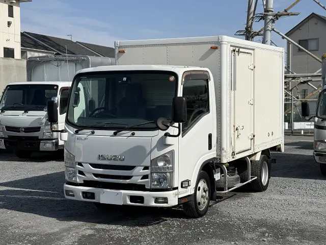 いすゞ エルフ TRG-NLR85N(2WD)の写真1