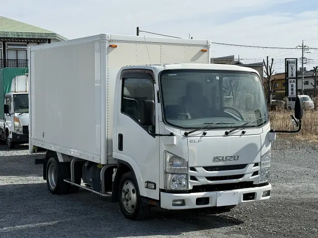 いすゞ エルフ TRG-NLR85N(2WD)の写真3