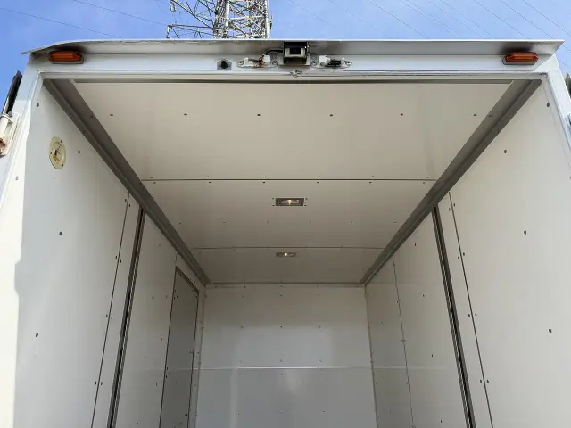 いすゞ エルフ TRG-NLR85N(2WD)の写真10