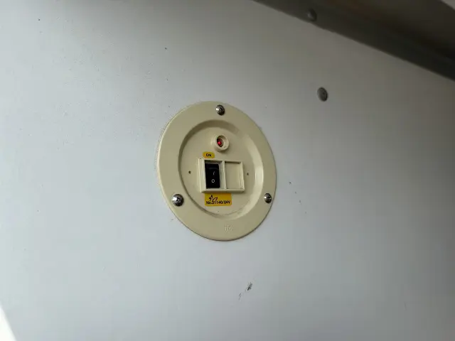 いすゞ エルフ TRG-NLR85N(2WD)の写真16