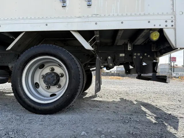 いすゞ エルフ TRG-NLR85N(2WD)の写真25