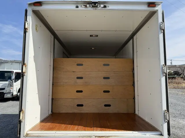 いすゞ エルフ TRG-NLR85N(2WD)の写真31