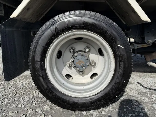 いすゞ エルフ TRG-NLR85N(2WD)の写真32