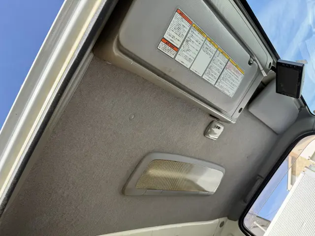 いすゞ エルフ TRG-NLR85N(2WD)の写真45