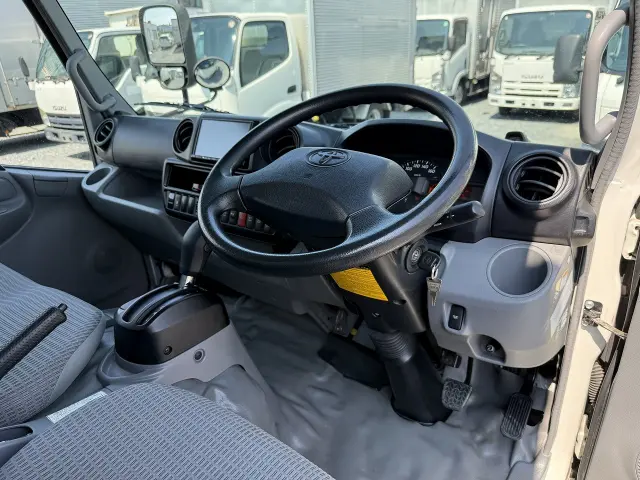 トヨタ ダイナ TPG-XZU605(2WD)の写真16
