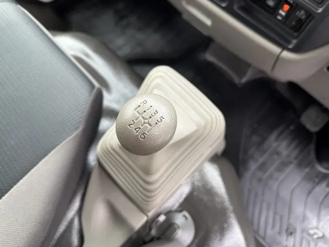 日産 アトラス SKG-TZ2F24(2WD)の写真44