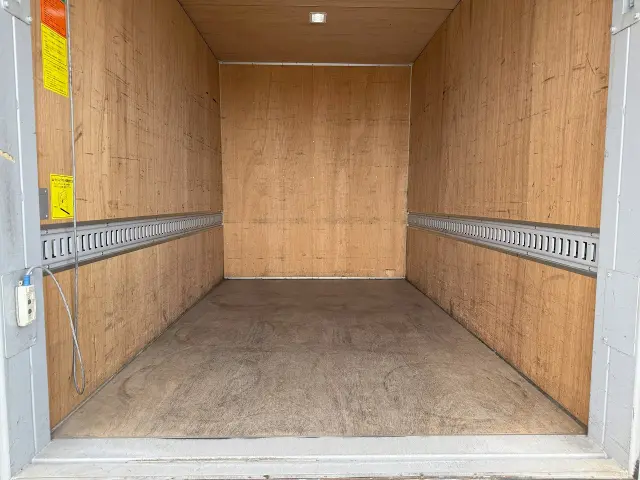 三菱 キャンター 2PG-FEAV0(2WD)の写真7