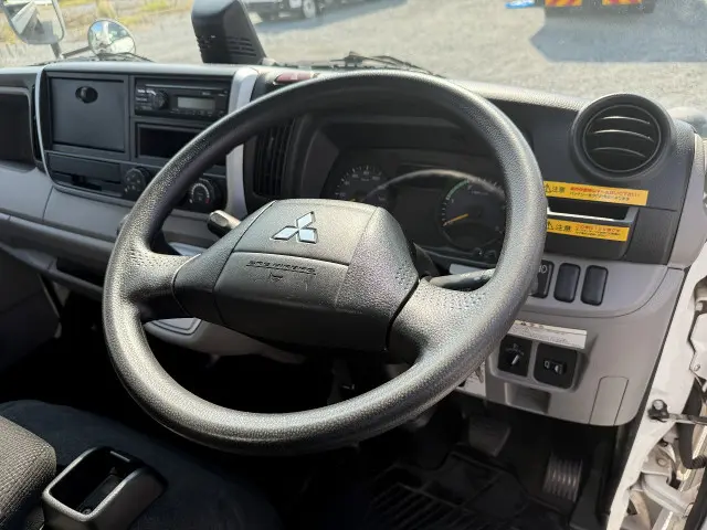 三菱 キャンター 2PG-FEAV0(2WD)の写真17