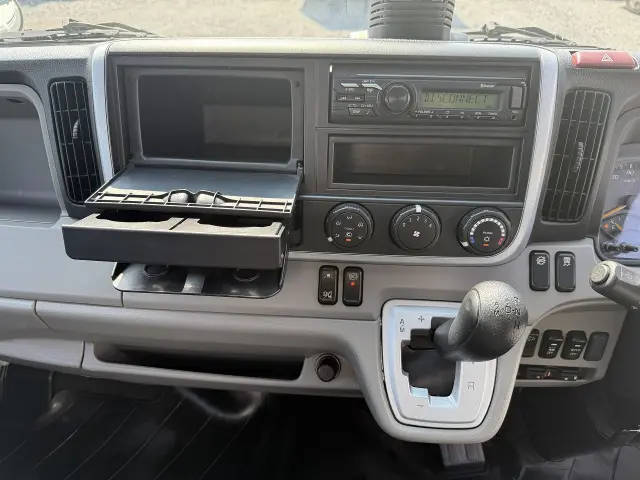 三菱 キャンター 2PG-FEAV0(2WD)の写真18