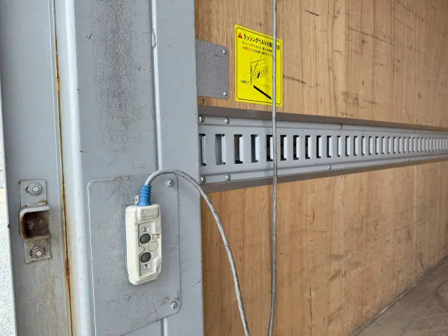 三菱 キャンター 2PG-FEAV0(2WD)の写真24