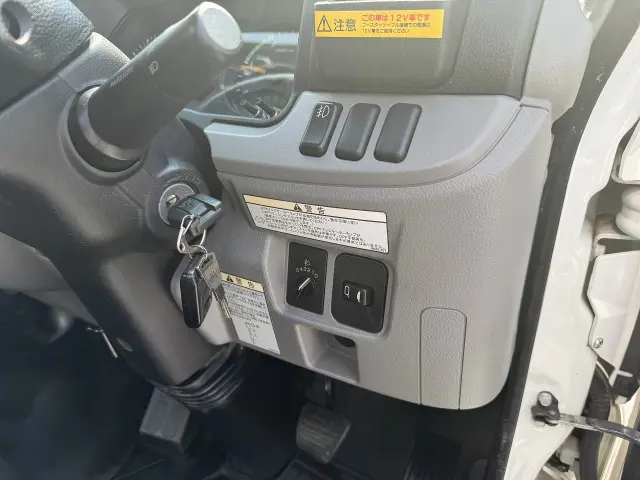 三菱 キャンター 2PG-FEAV0(2WD)の写真38