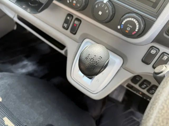 三菱 キャンター 2PG-FEAV0(2WD)の写真40