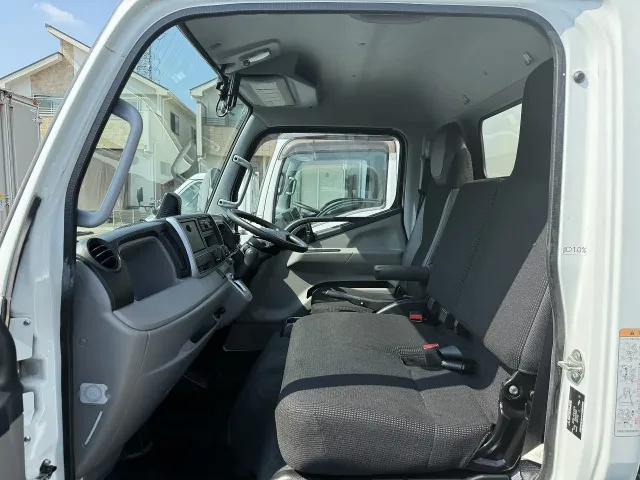 三菱 キャンター 2PG-FEAV0(2WD)の写真44