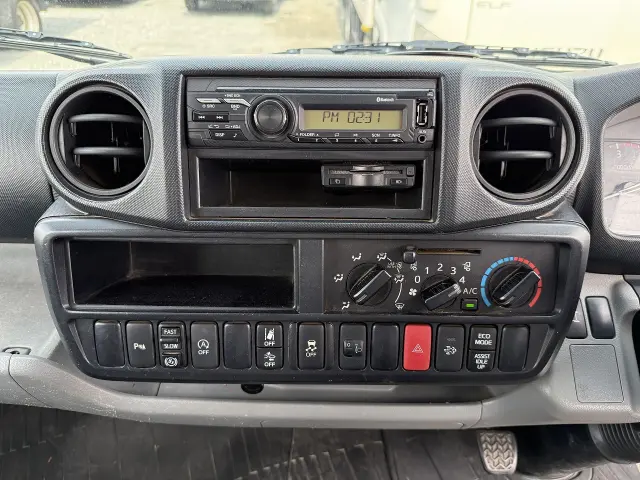 日野 デュトロ 2RG-XZC645M(2WD)の写真36