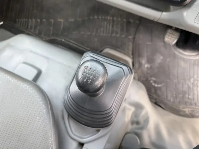 日野 デュトロ 2RG-XZC645M(2WD)の写真38