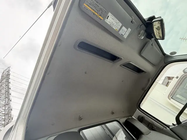日野 デュトロ 2RG-XZC645M(2WD)の写真47