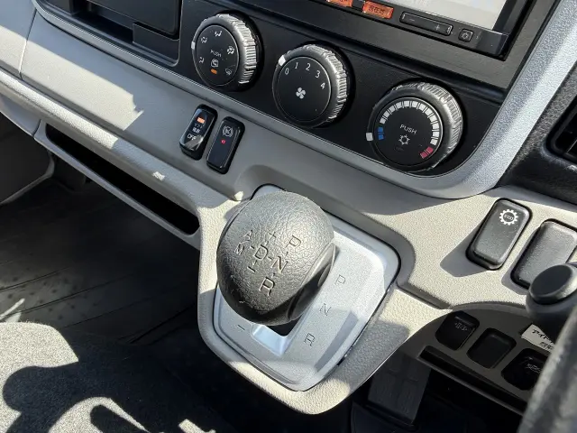 日産 アトラス TRG-FEA5W(2WD)の写真40