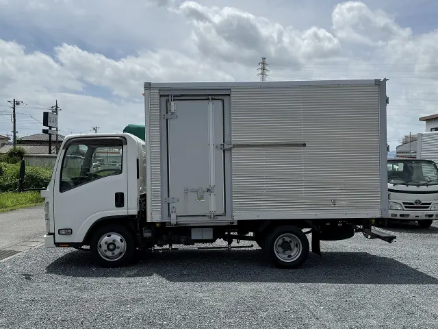いすゞ エルフ TRG-NMR85N(2WD)の写真3