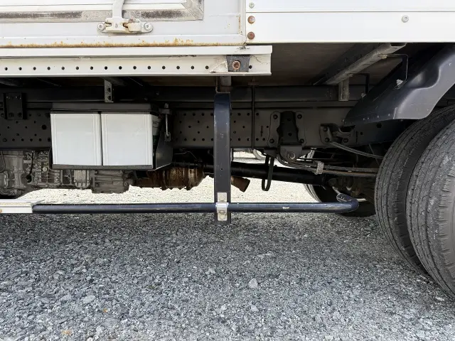 いすゞ エルフ TRG-NMR85N(2WD)の写真8