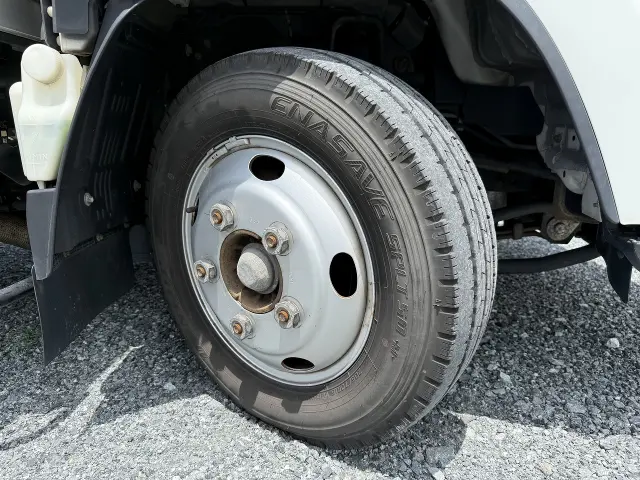 いすゞ エルフ TRG-NMR85N(2WD)の写真10