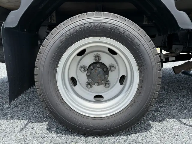 いすゞ エルフ TRG-NMR85N(2WD)の写真11